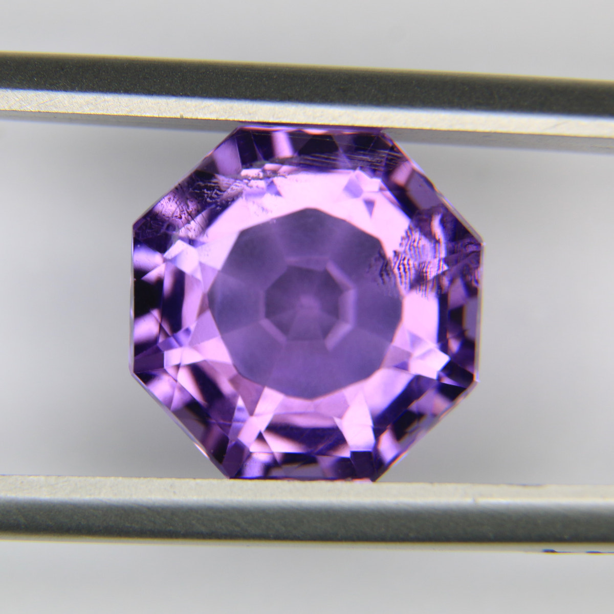 6.42ct faceted Amethyst gemstone - alternate view 2