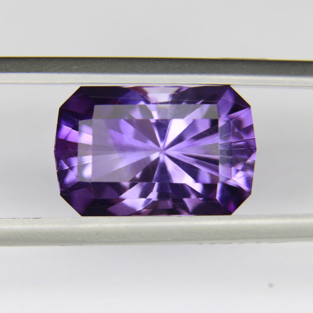 6.62ct faceted Amethyst gemstone - alternate view 3