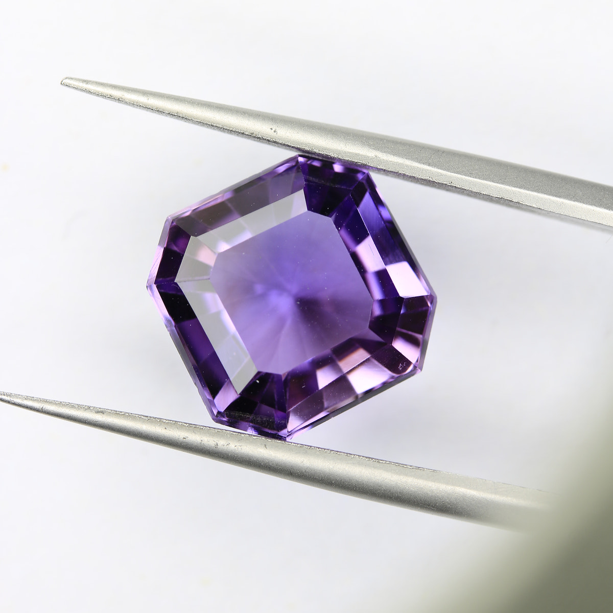 6.68ct faceted Amethyst gemstone
