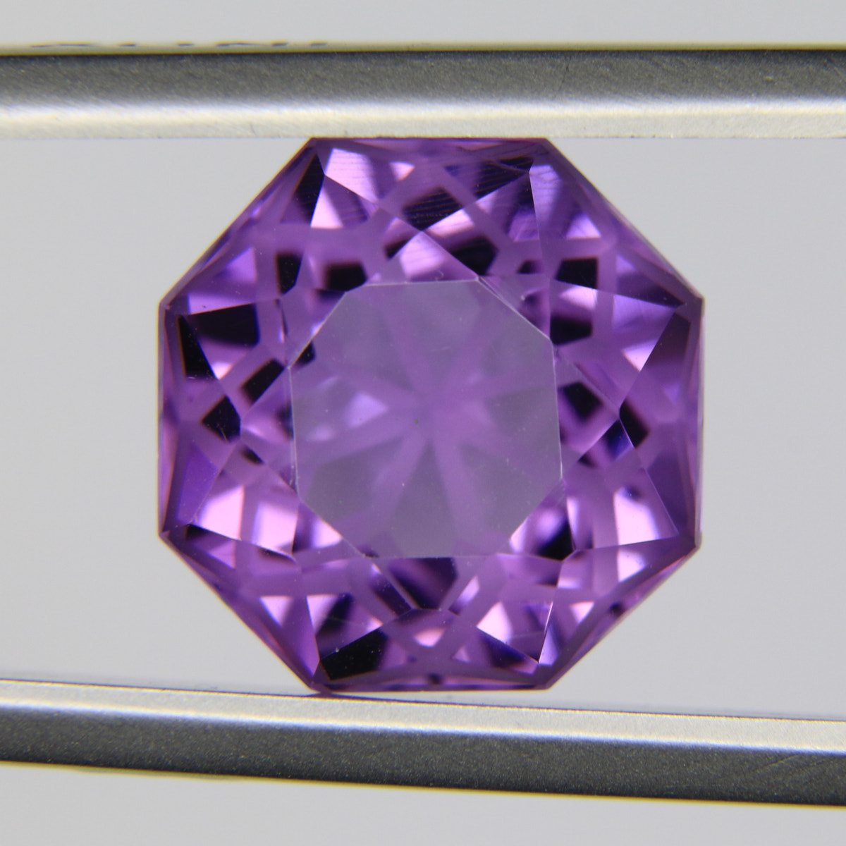 6.87ct faceted Amethyst gemstone