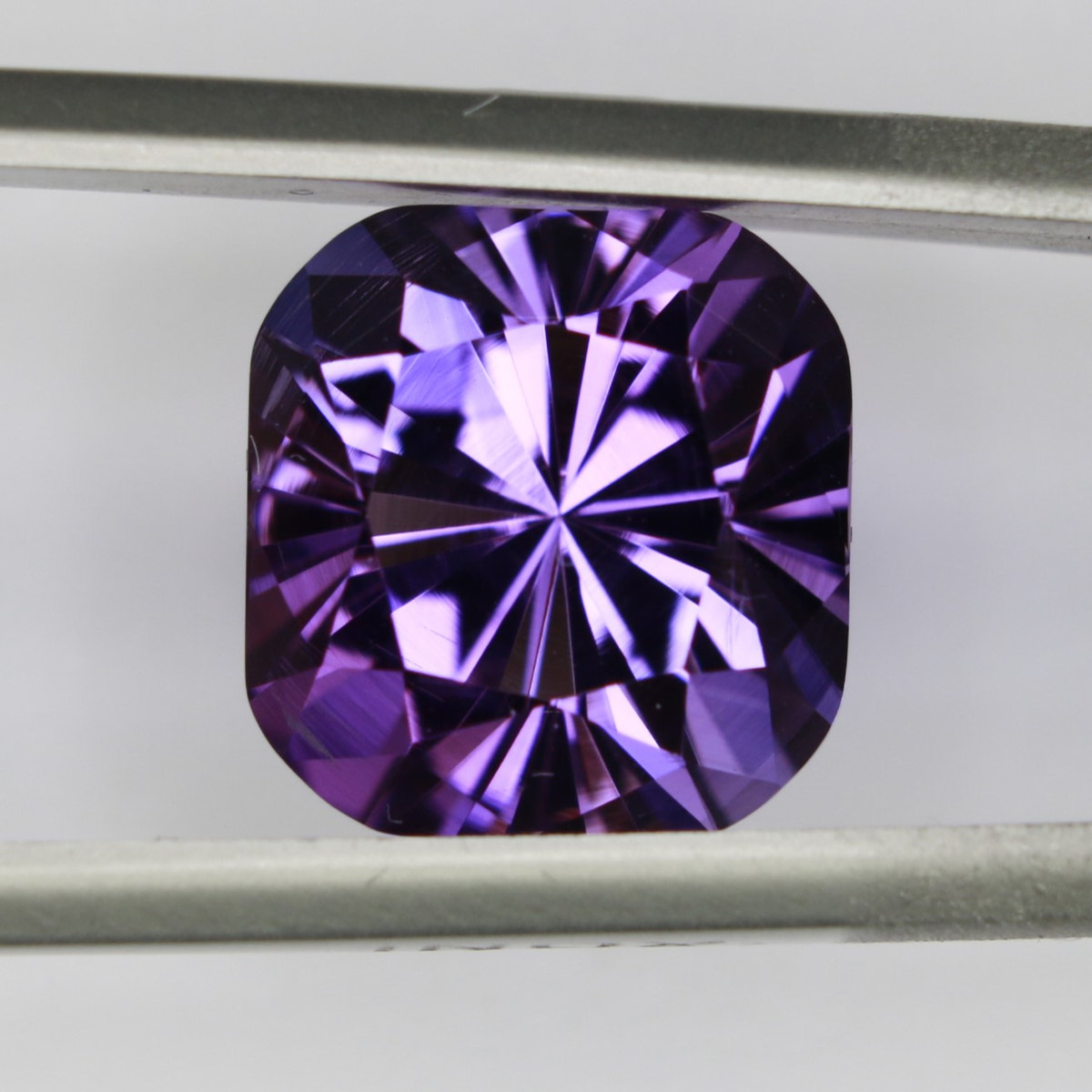 6.87ct faceted Amethyst gemstone - alternate view 2