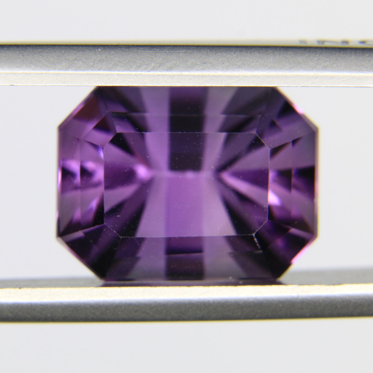 7.22ct faceted Amethyst gemstone - alternate view 2