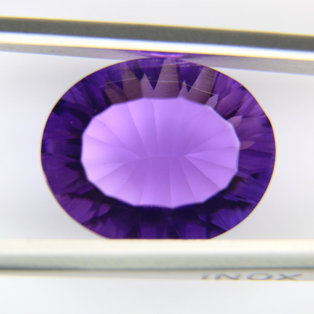 7.33ct faceted Amethyst gemstone - alternate view 2