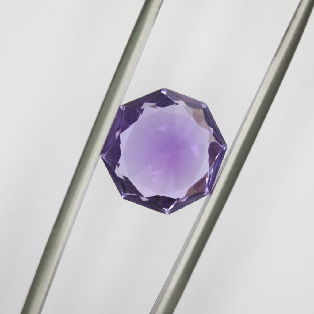 7.43ct faceted Amethyst gemstone - alternate view 4