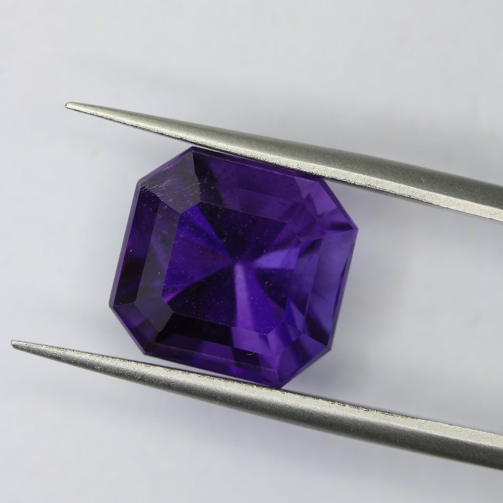 7.72ct faceted Amethyst gemstone - alternate view 2