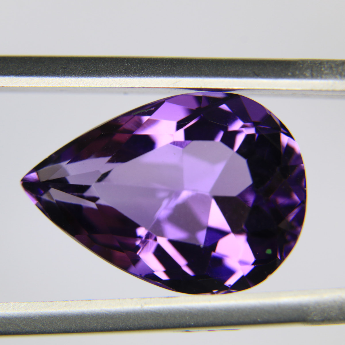 8.68ct faceted Amethyst gemstone - alternate view 2