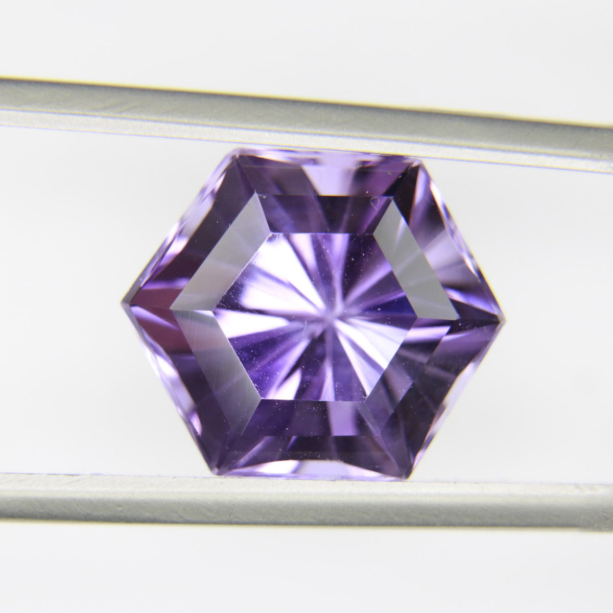 8.88ct faceted Amethyst gemstone - alternate view 2