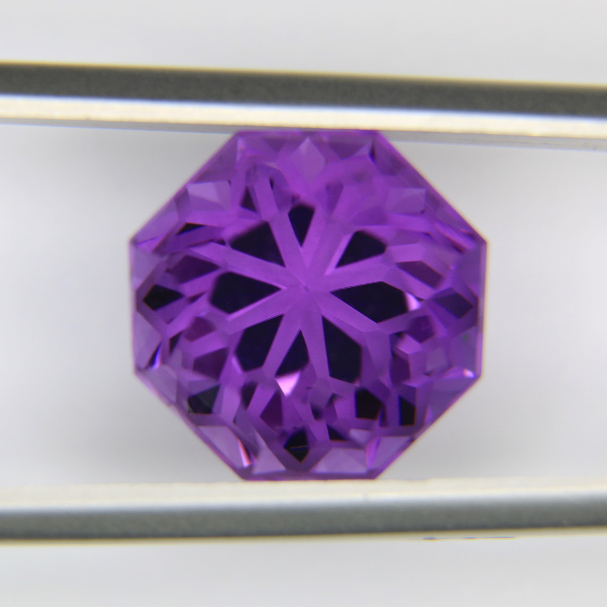 8ct faceted Amethyst gemstone