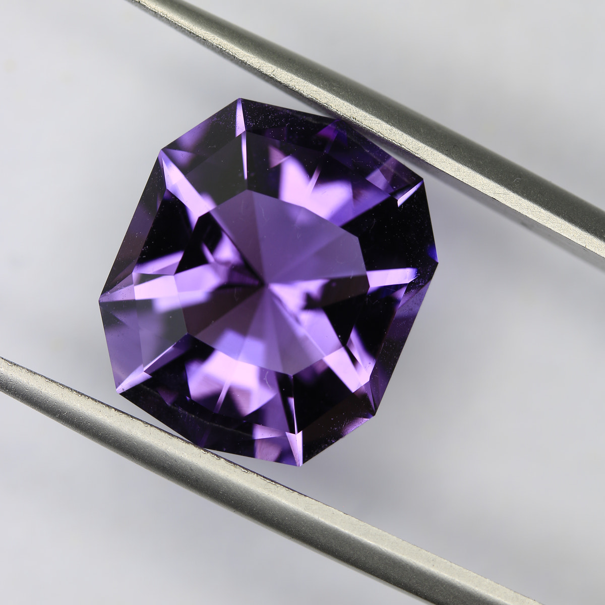 9.05ct faceted Amethyst gemstone