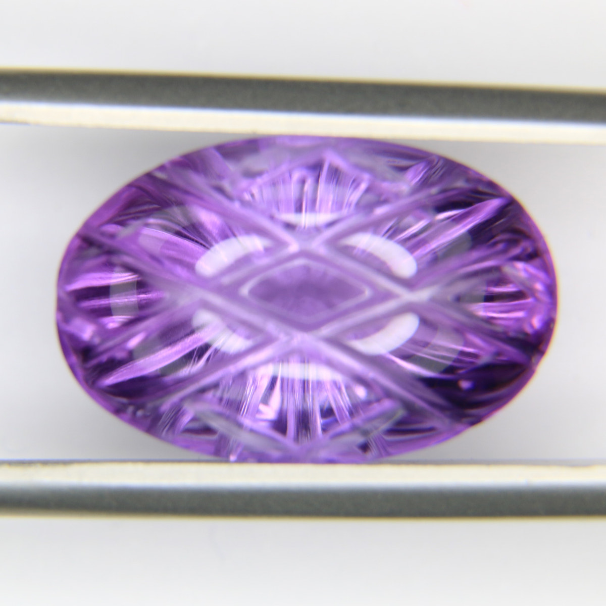 9.38ct faceted Amethyst gemstone - alternate view 3