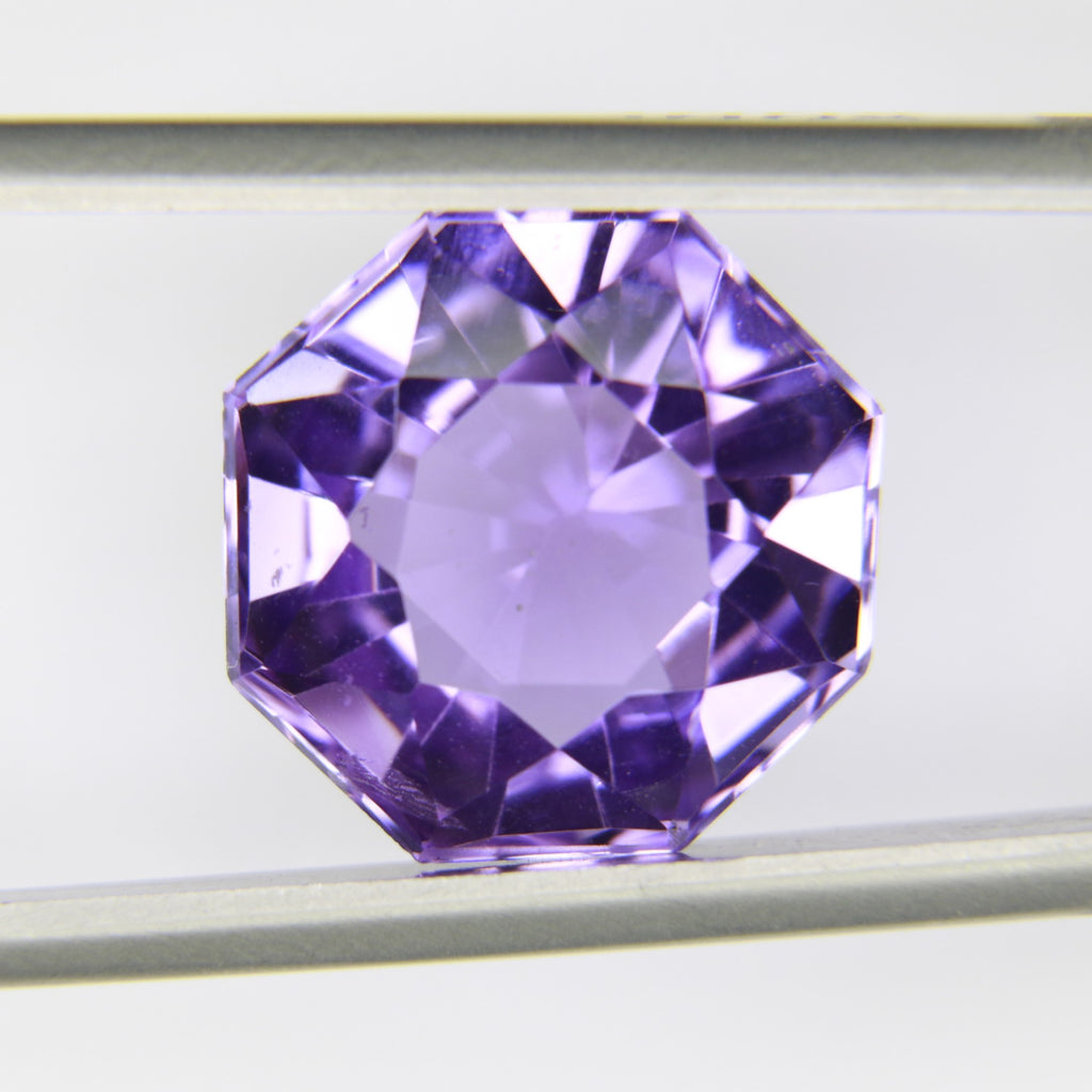 9.45ct faceted Amethyst gemstone - alternate view 3