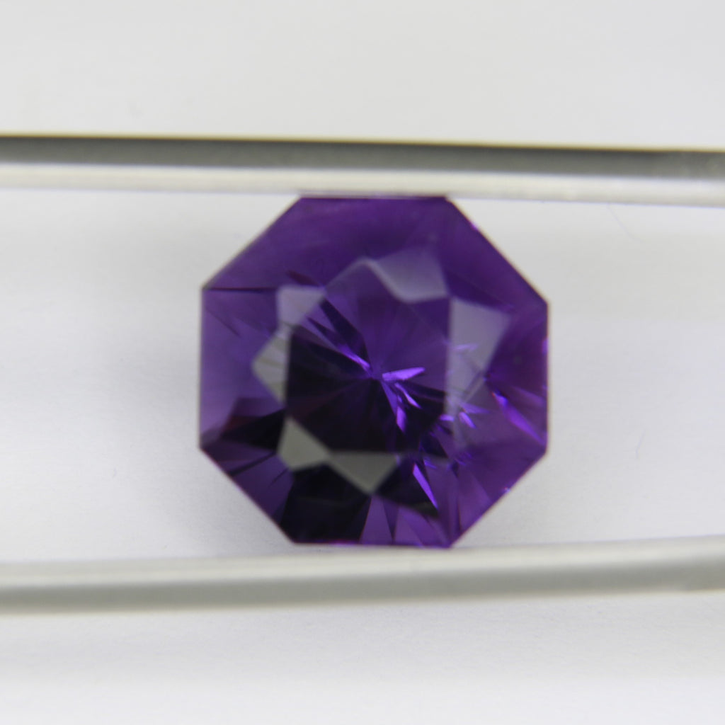 9.78ct faceted Amethyst gemstone - alternate view 3