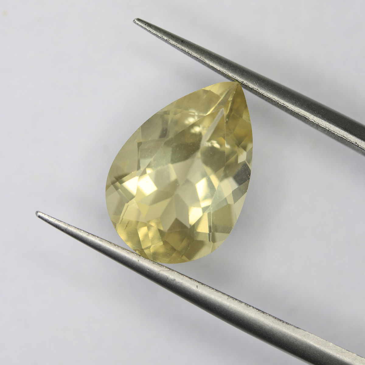 4.85ct faceted Andesine Labradorite gemstone - alternate view 2