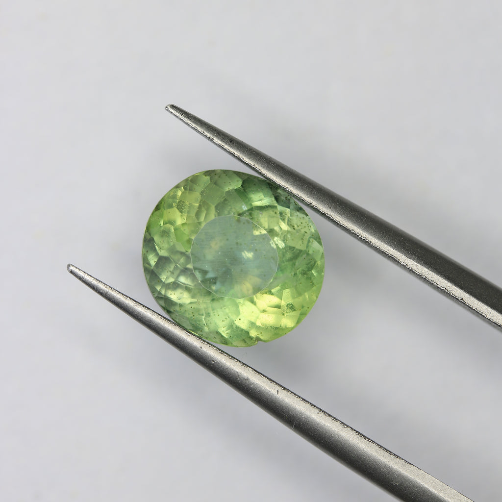 2.8ct faceted Apatite gemstone