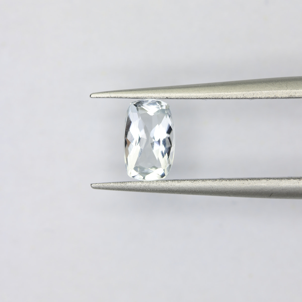 0.5ct faceted Aquamarine gemstone