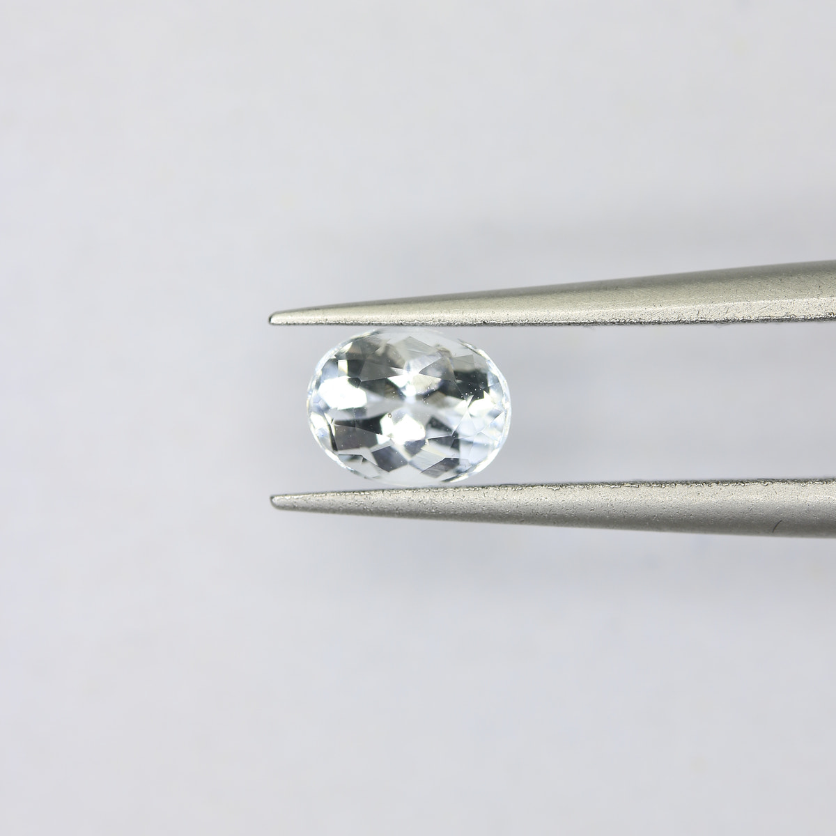 0.65ct faceted Aquamarine gemstone - alternate view 2