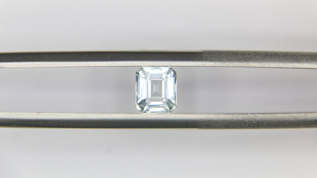 0.75ct faceted Aquamarine gemstone - alternate view 2