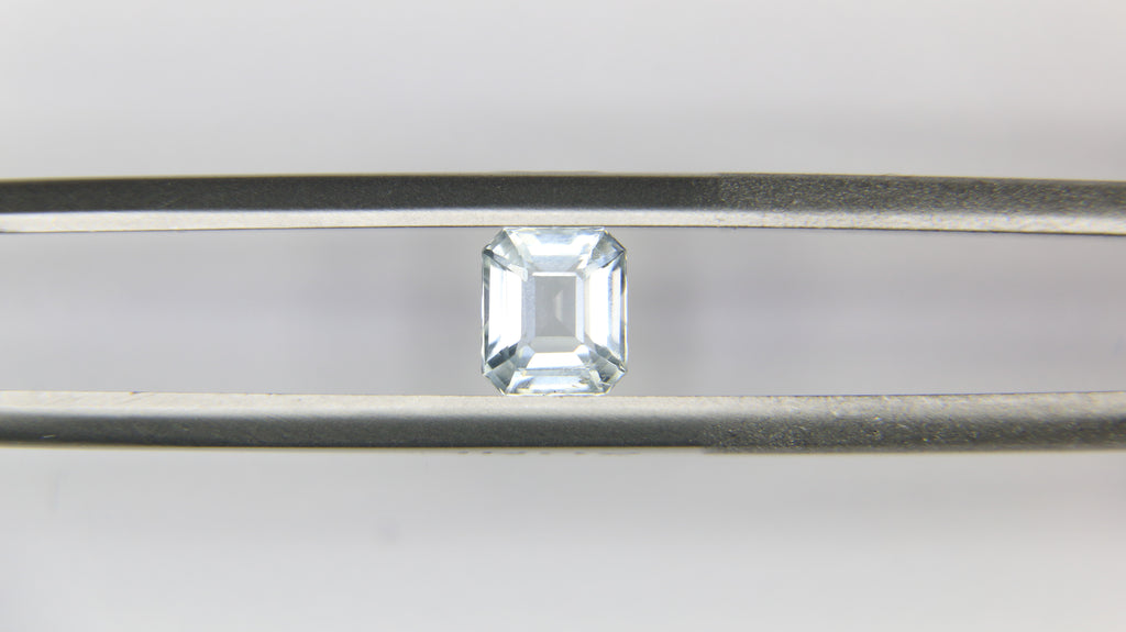 0.75ct faceted Aquamarine gemstone