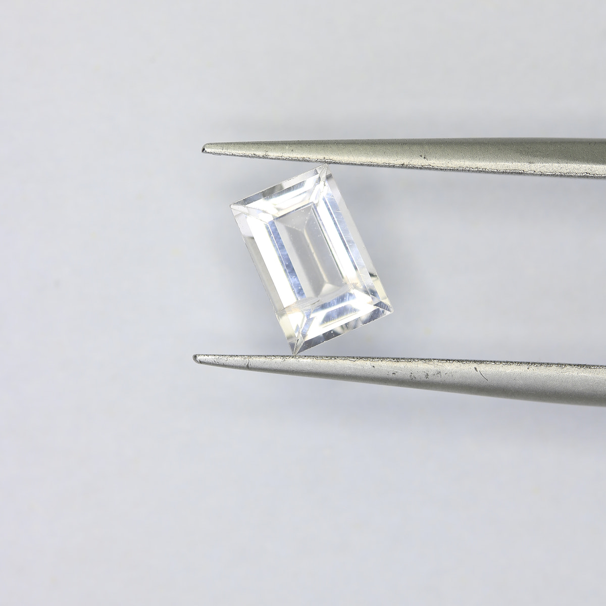 0.91ct faceted Aquamarine gemstone