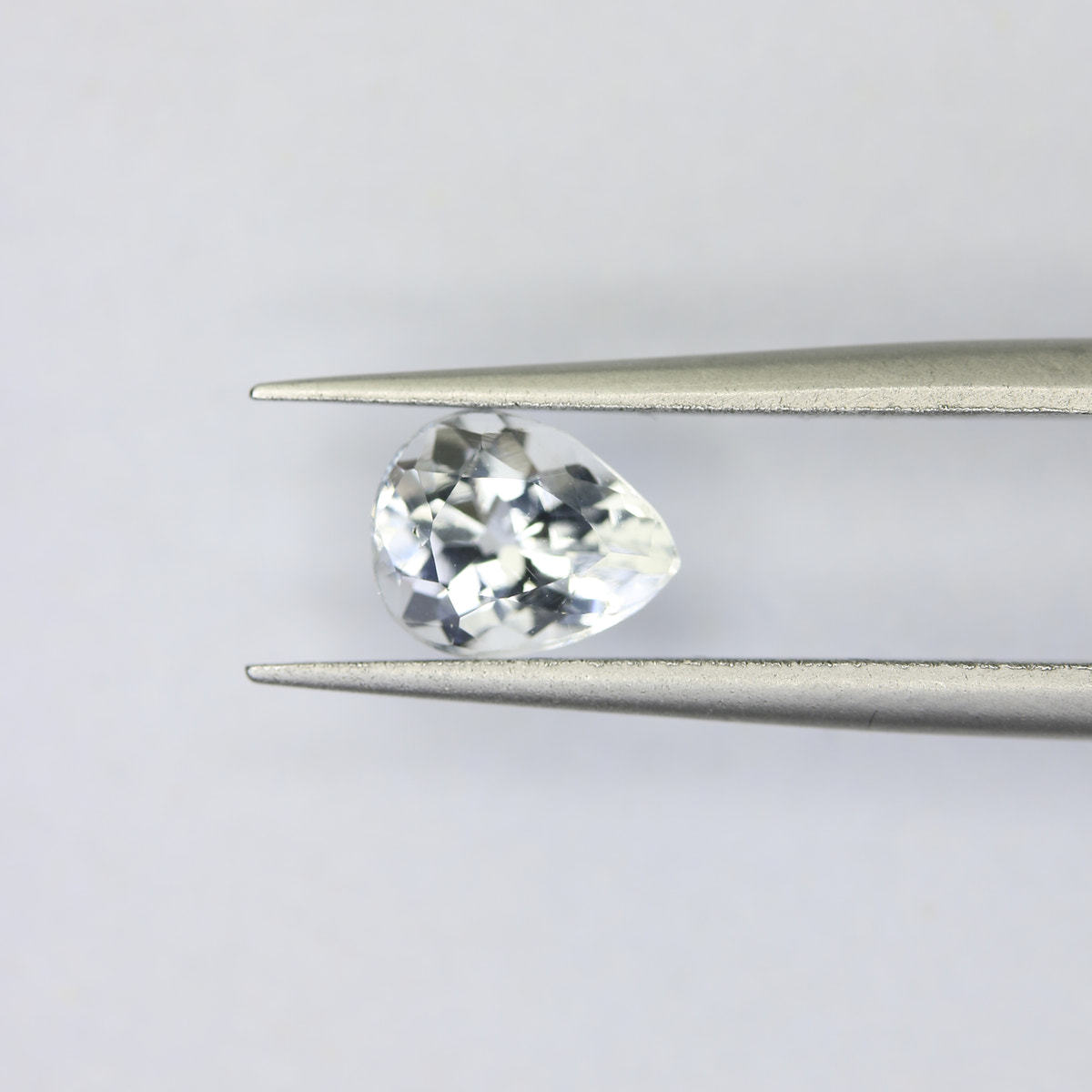 0.95ct faceted Aquamarine gemstone