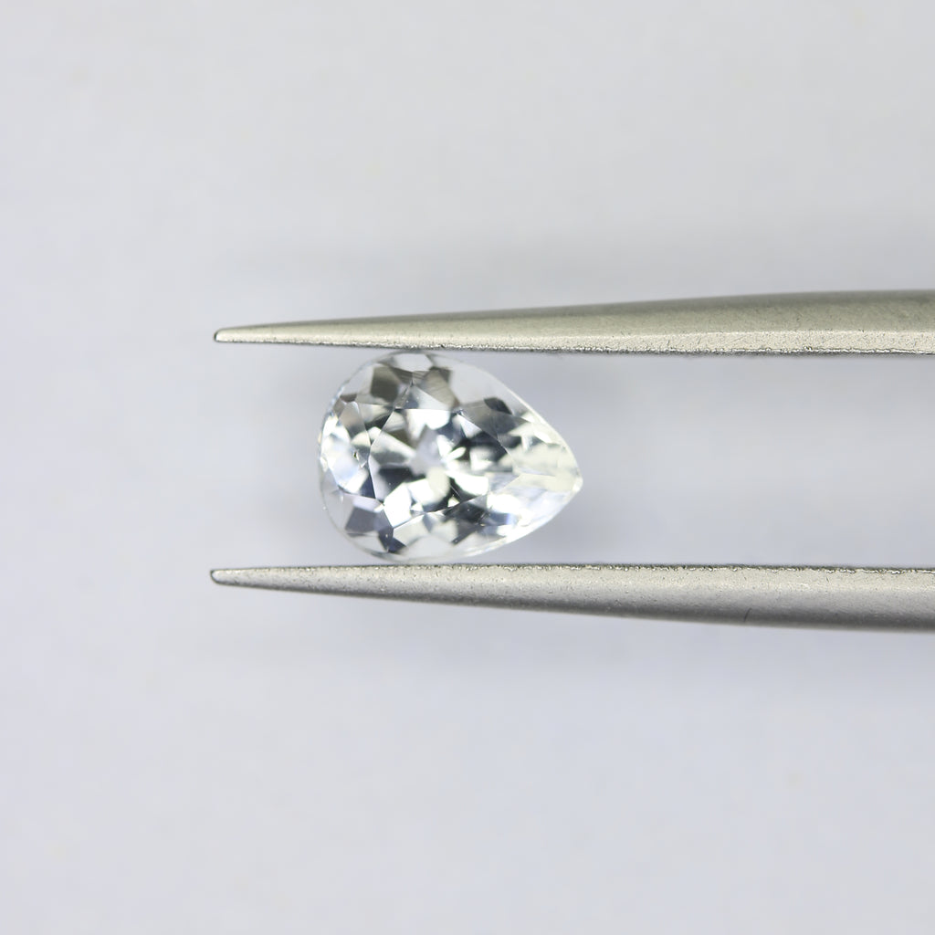 0.95ct faceted Aquamarine gemstone