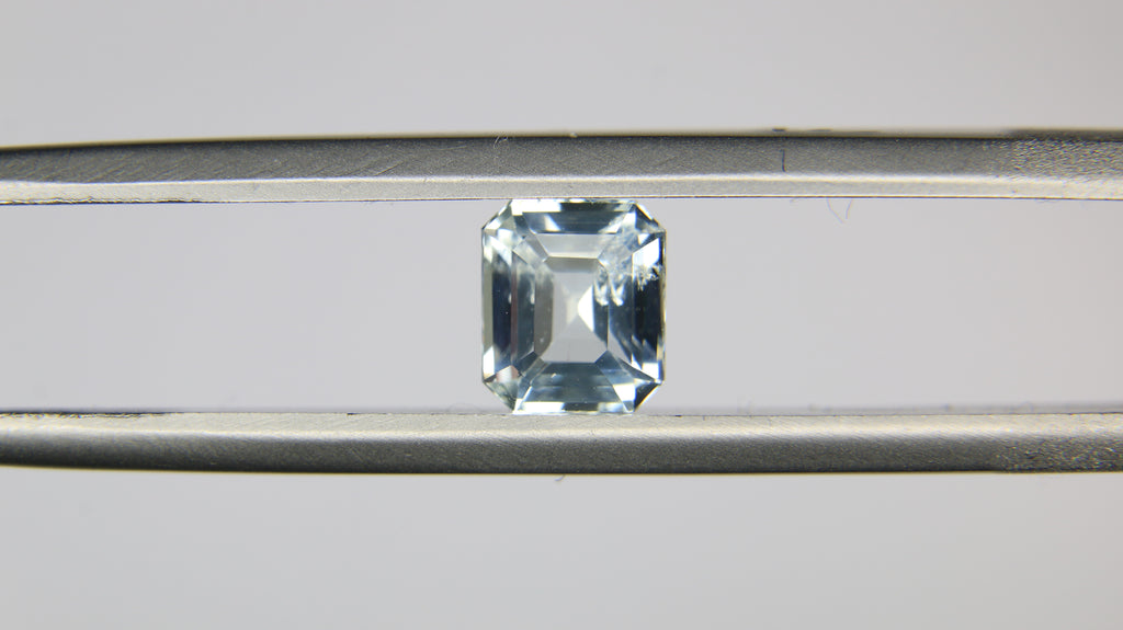 0.97ct faceted Aquamarine gemstone - alternate view 2