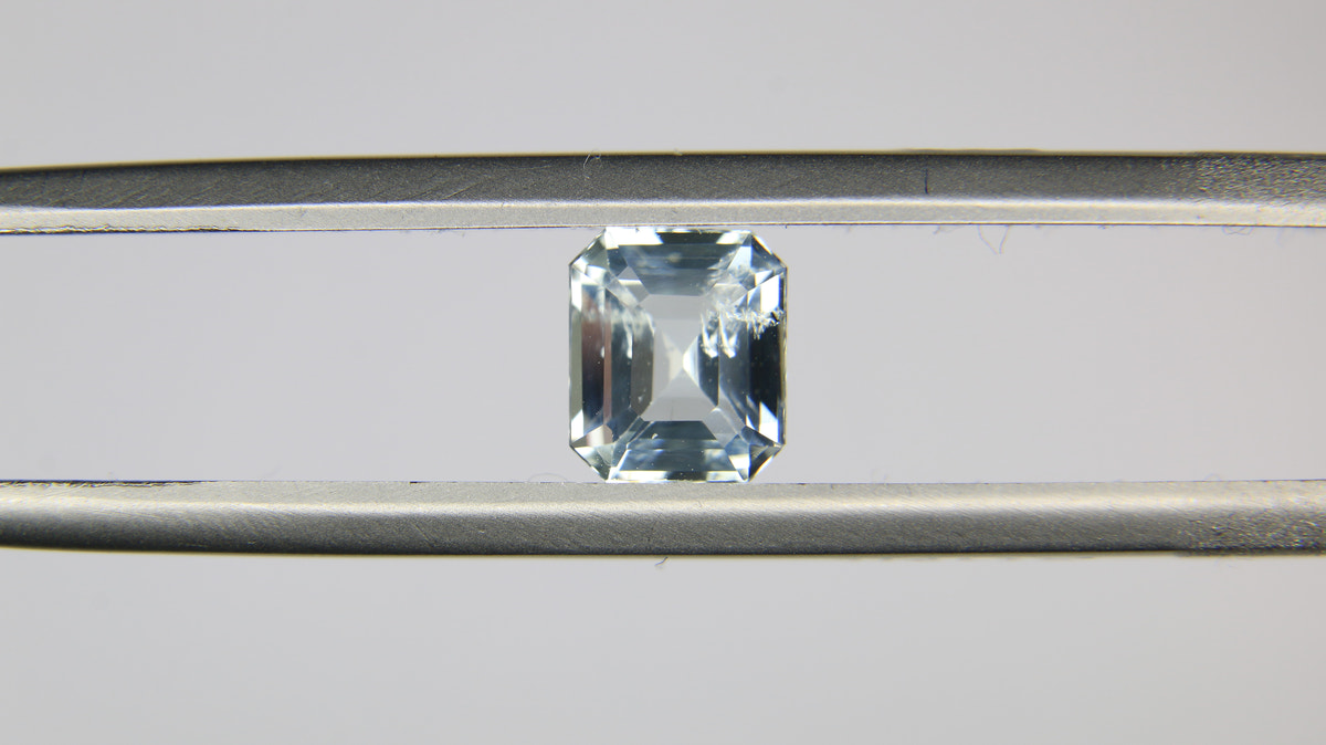 0.97ct faceted Aquamarine gemstone