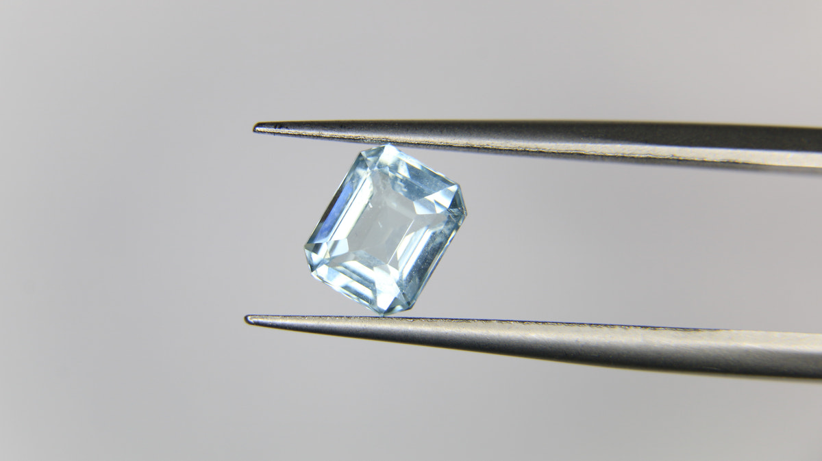 1.03ct faceted Aquamarine gemstone