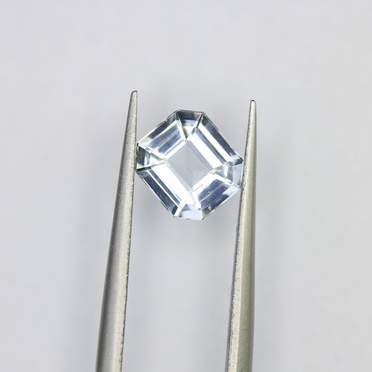 1.27ct faceted Aquamarine gemstone