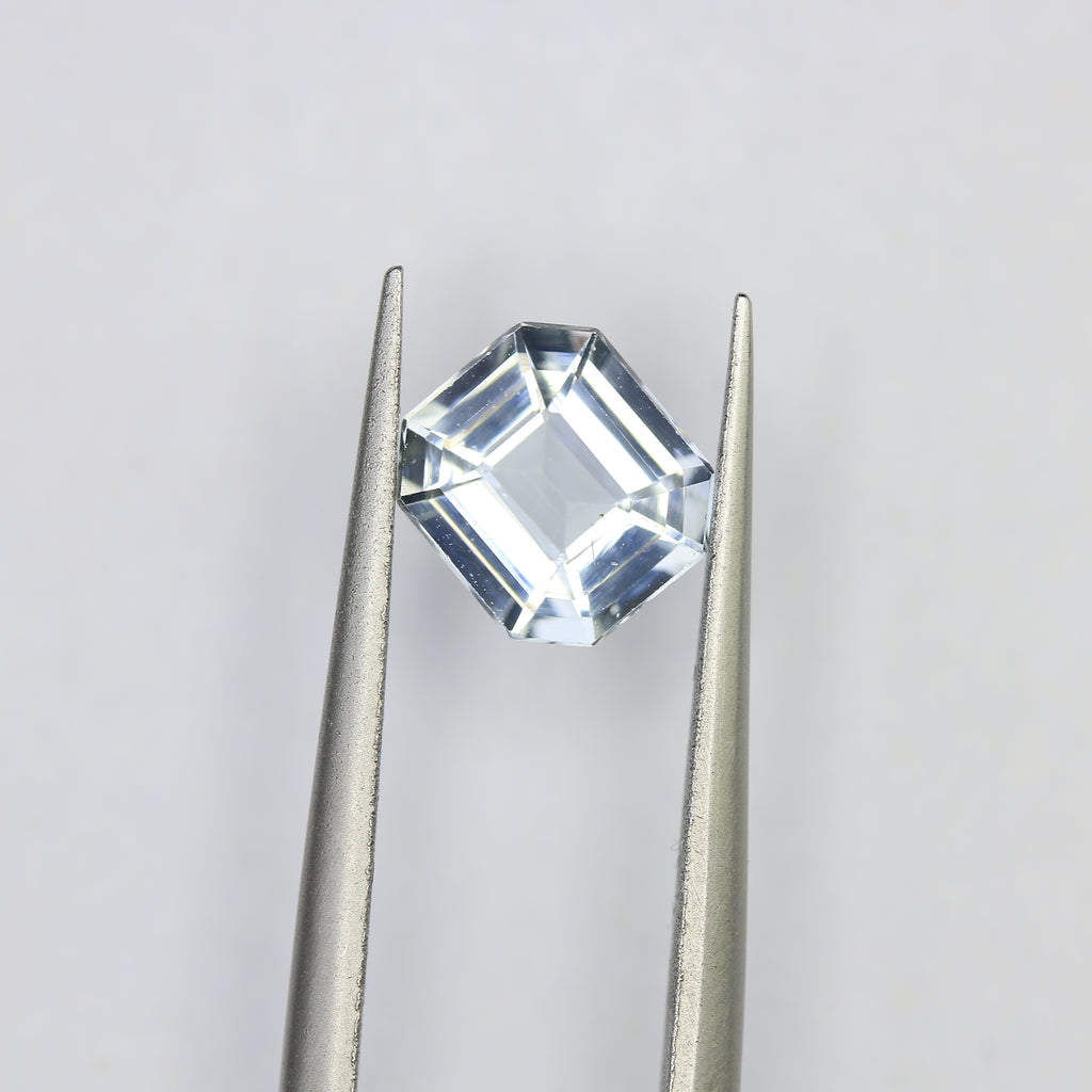 1.27ct faceted Aquamarine gemstone