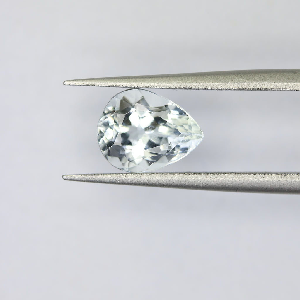 1.9ct faceted Aquamarine gemstone - alternate view 2