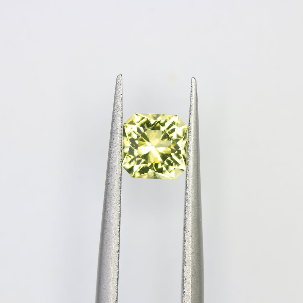 0.875ct faceted Beryl gemstone - alternate view 2