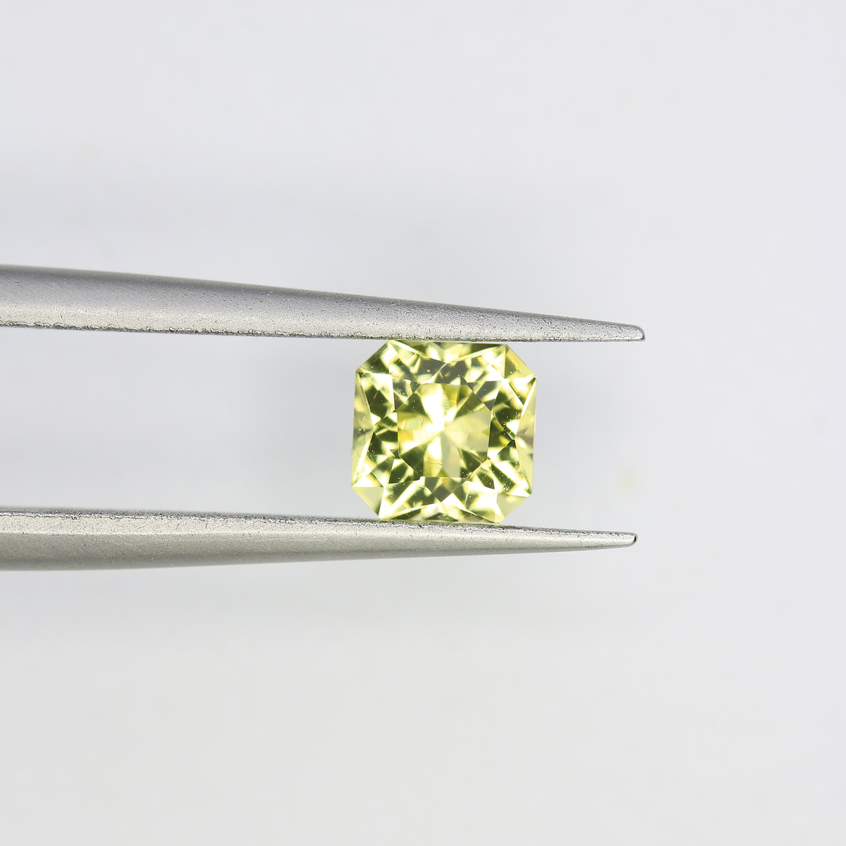 0.875ct faceted Beryl gemstone
