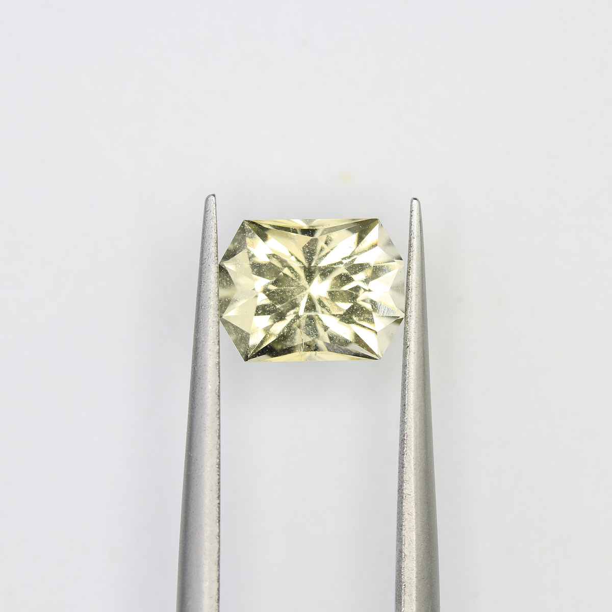 1.58ct faceted Beryl gemstone - alternate view 2