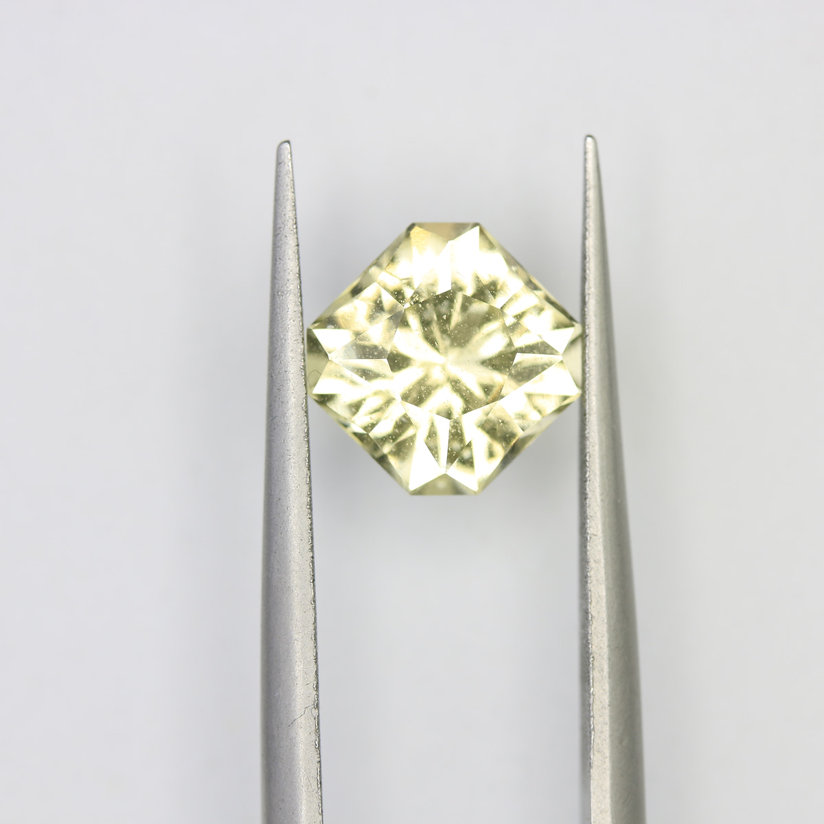 2.21ct faceted Beryl gemstone