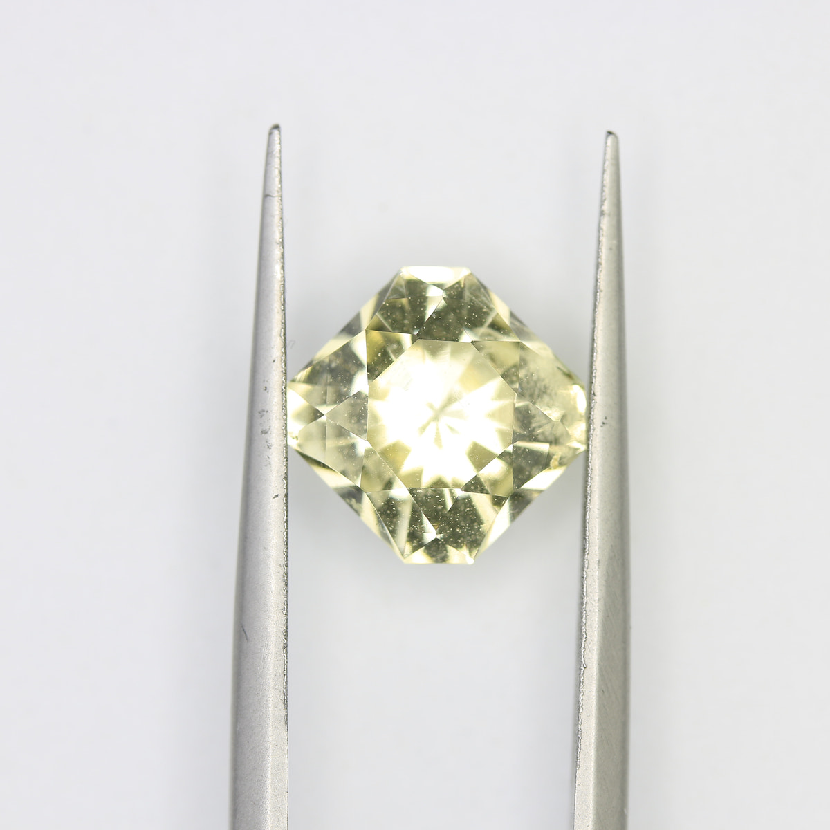 2.93ct faceted Beryl gemstone